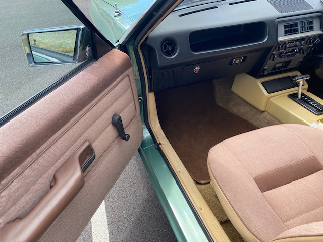 1982 FORD FAIRMONT XE GHIA SEDAN 