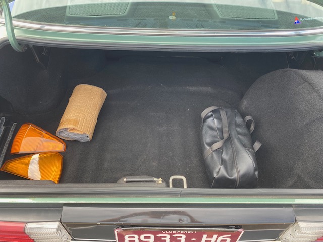 1982 FORD FAIRMONT XE GHIA SEDAN 