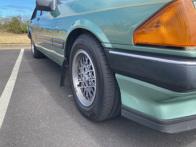 1982 FORD FAIRMONT XE GHIA SEDAN 