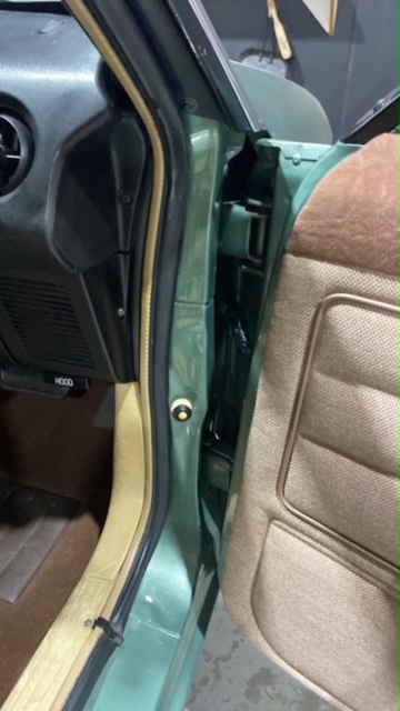 1982 FORD FAIRMONT XE GHIA SEDAN 