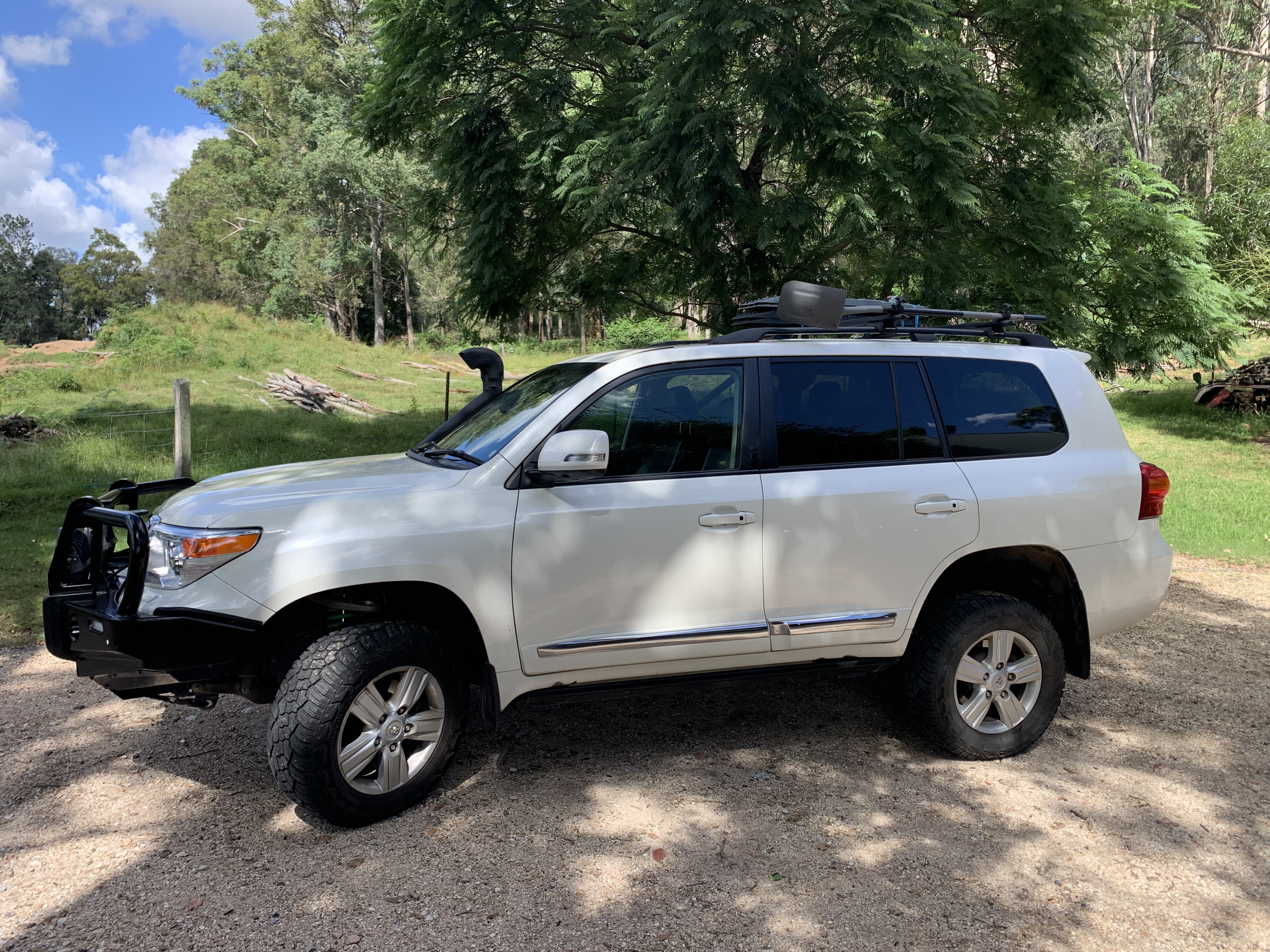 2015 TOYOTA LANDCRUISER VDJ200R MY13 SAHARA (4x4) 6 SP AUTOMATIC 4D WAGON 