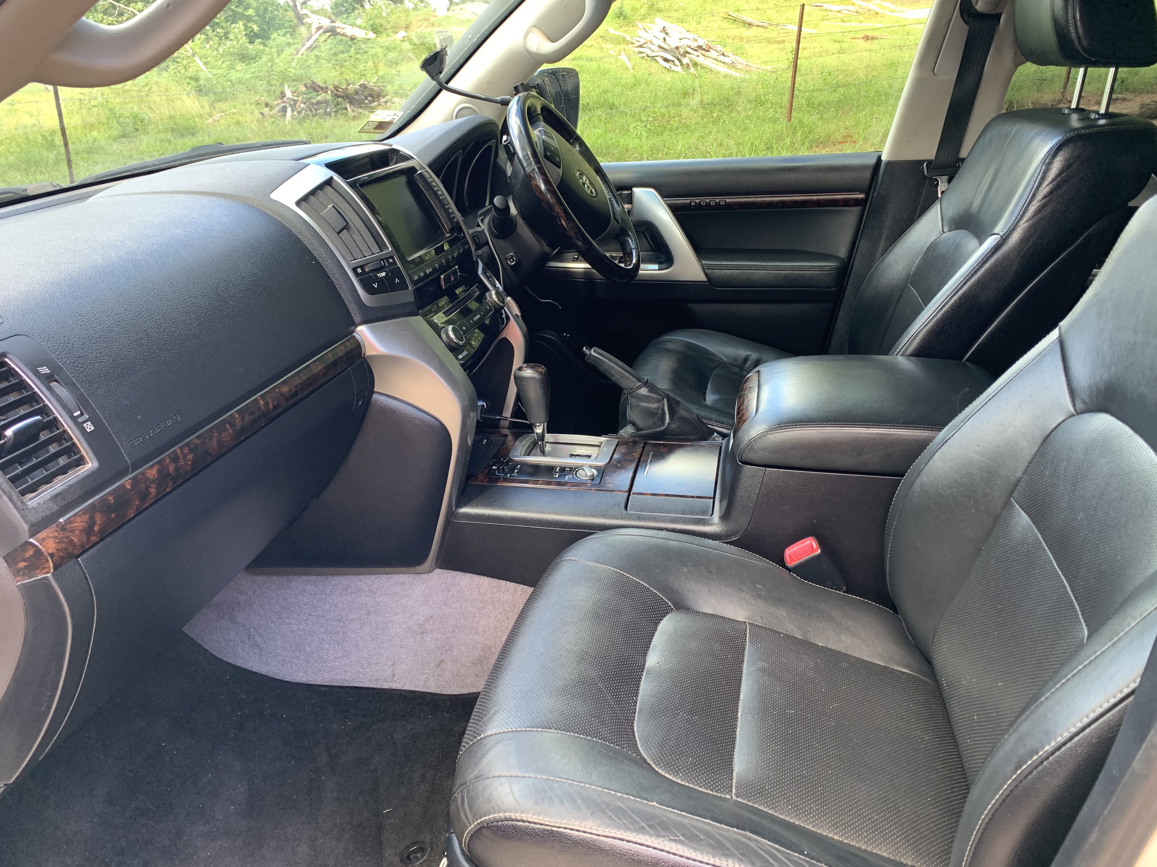 2015 TOYOTA LANDCRUISER VDJ200R MY13 SAHARA (4x4) 6 SP AUTOMATIC 4D WAGON 