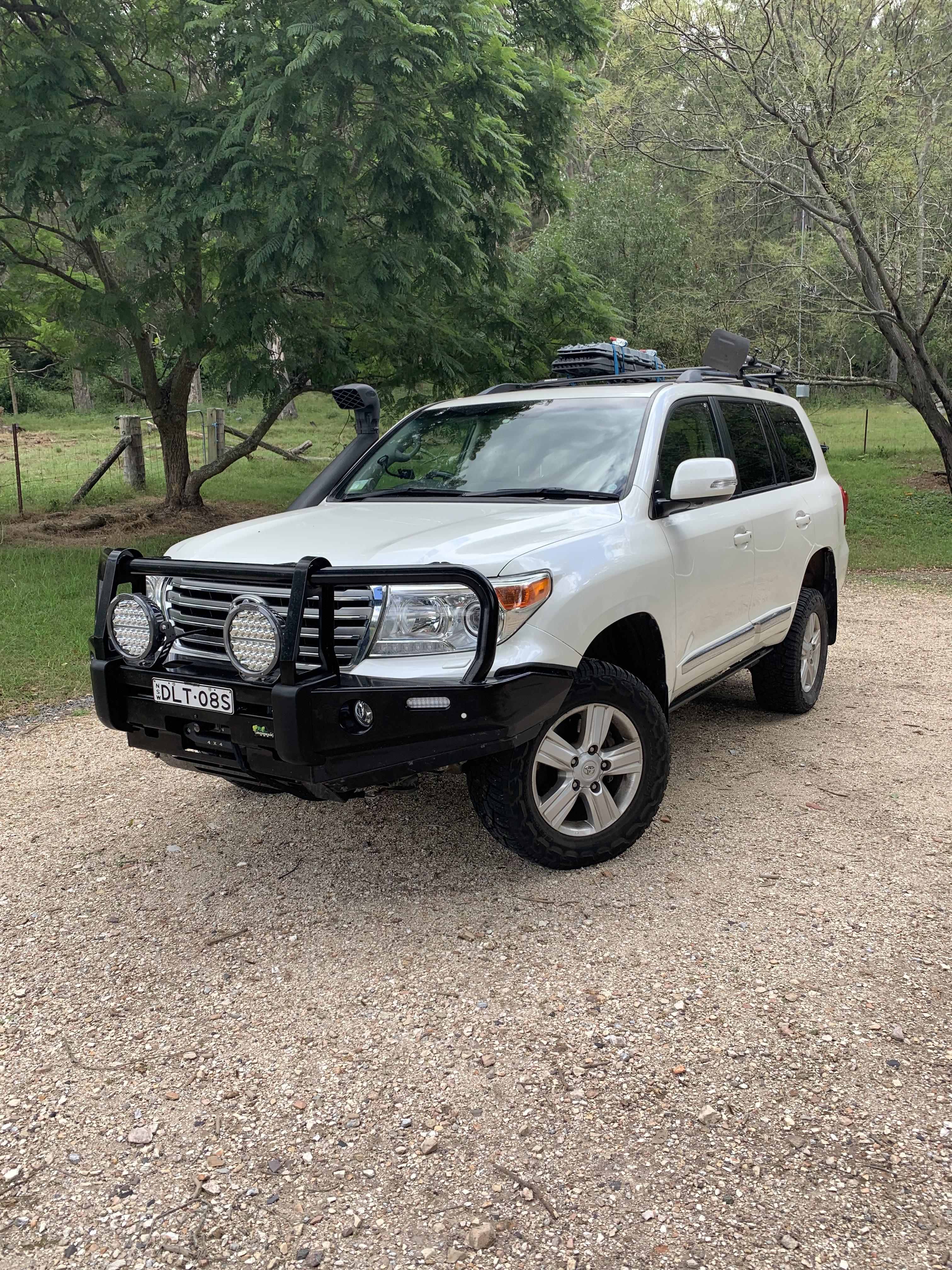 2015 TOYOTA LANDCRUISER VDJ200R MY13 SAHARA (4x4) 6 SP AUTOMATIC 4D WAGON 