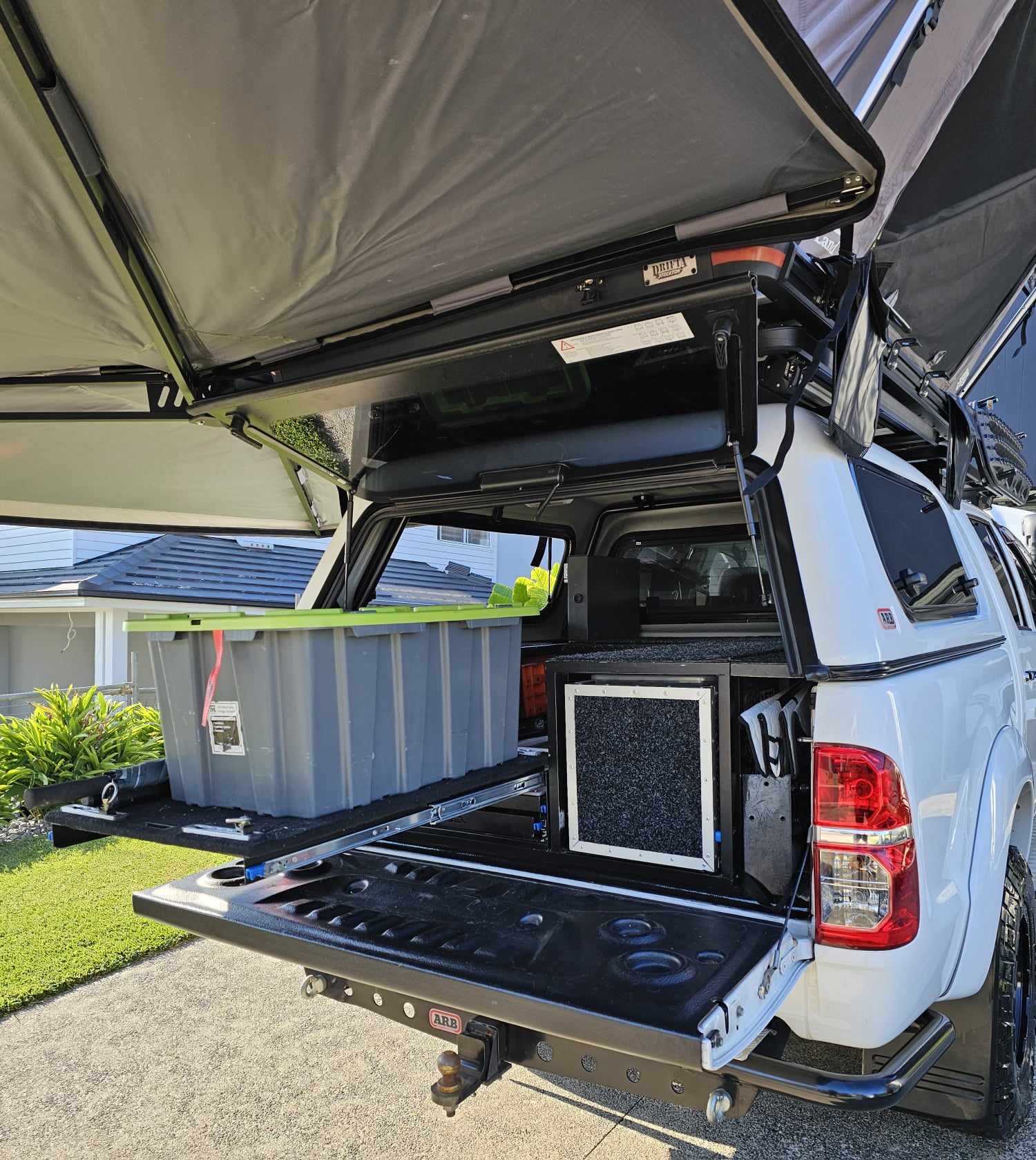 2015 TOYOTA HILUX GGN15R MY14 SR5 5 SP AUTOMATIC DUAL CAB P/UP