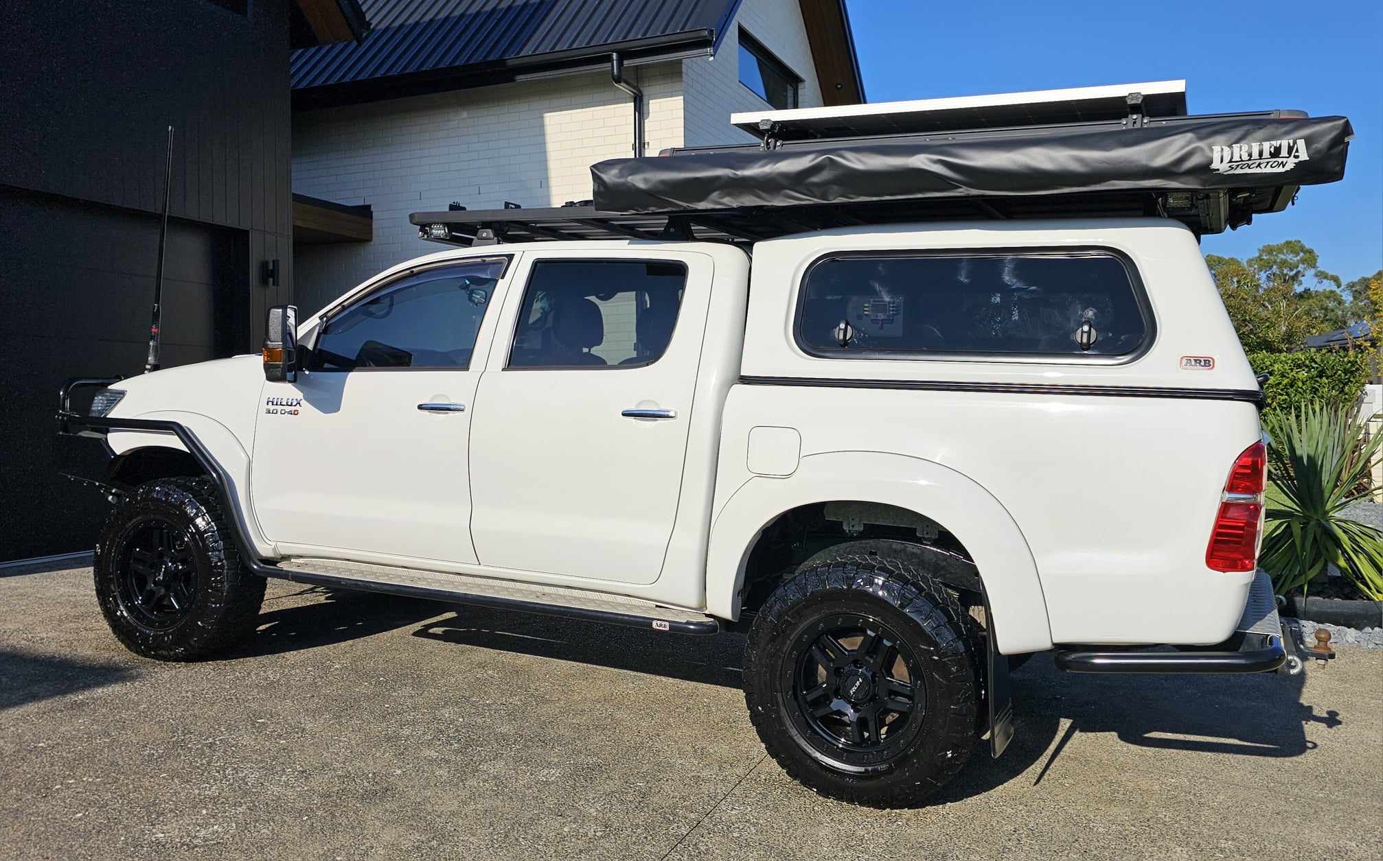 2015 TOYOTA HILUX GGN15R MY14 SR5 5 SP AUTOMATIC DUAL CAB P/UP