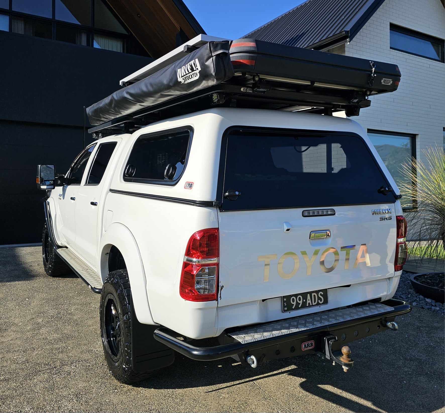 2015 TOYOTA HILUX GGN15R MY14 SR5 5 SP AUTOMATIC DUAL CAB P/UP