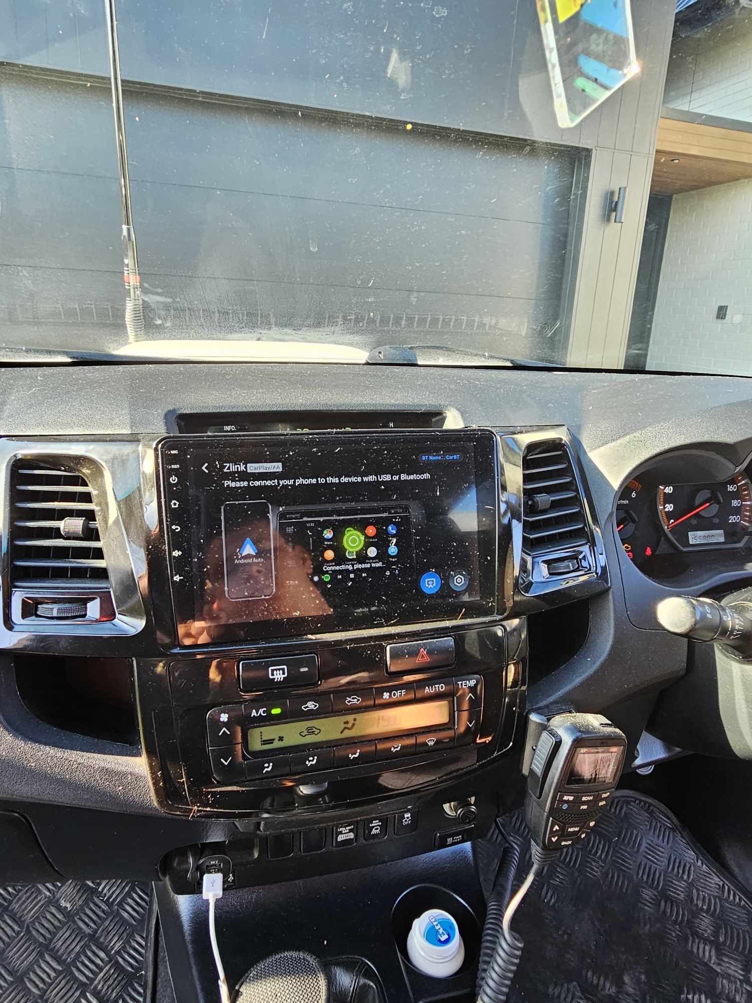 2015 TOYOTA HILUX GGN15R MY14 SR5 5 SP AUTOMATIC DUAL CAB P/UP
