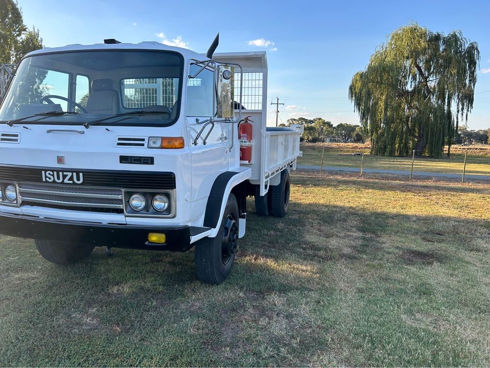 1985 ISUZU JCR TIPPER