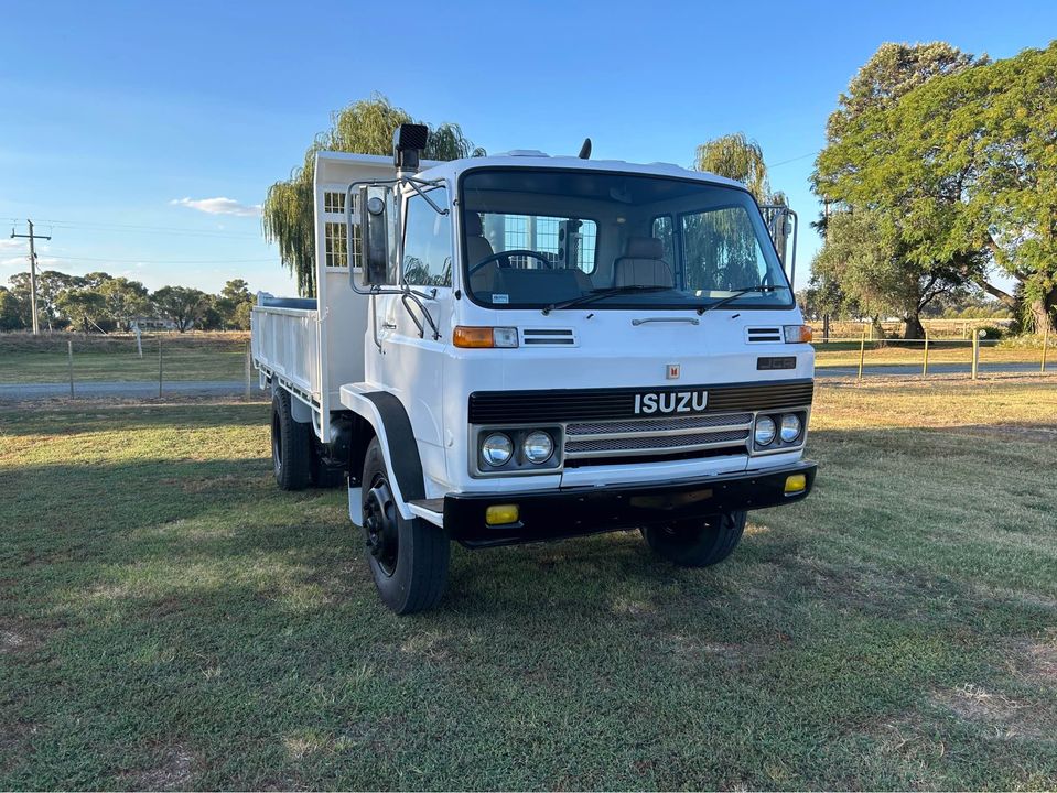 1985 ISUZU JCR TIPPER