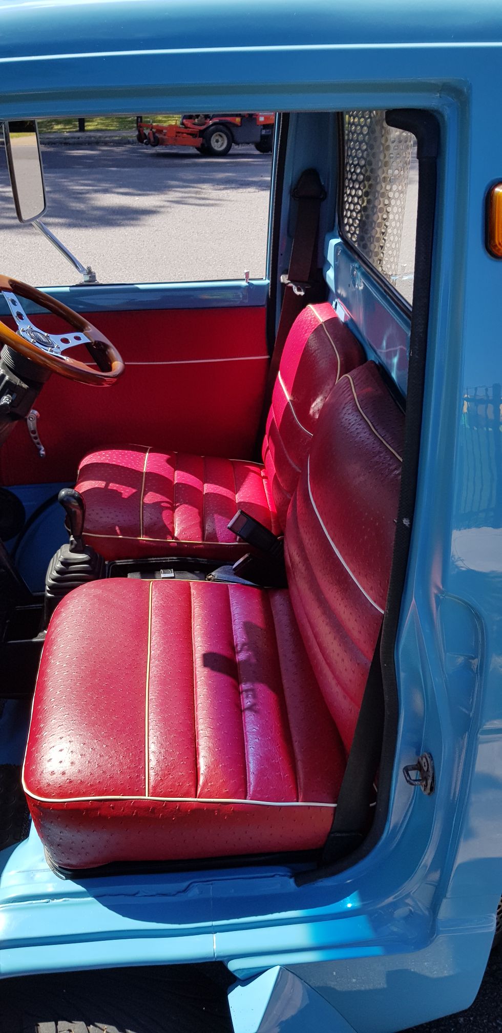 1986 ICV CUSTOM MINI TRAY TRUCK