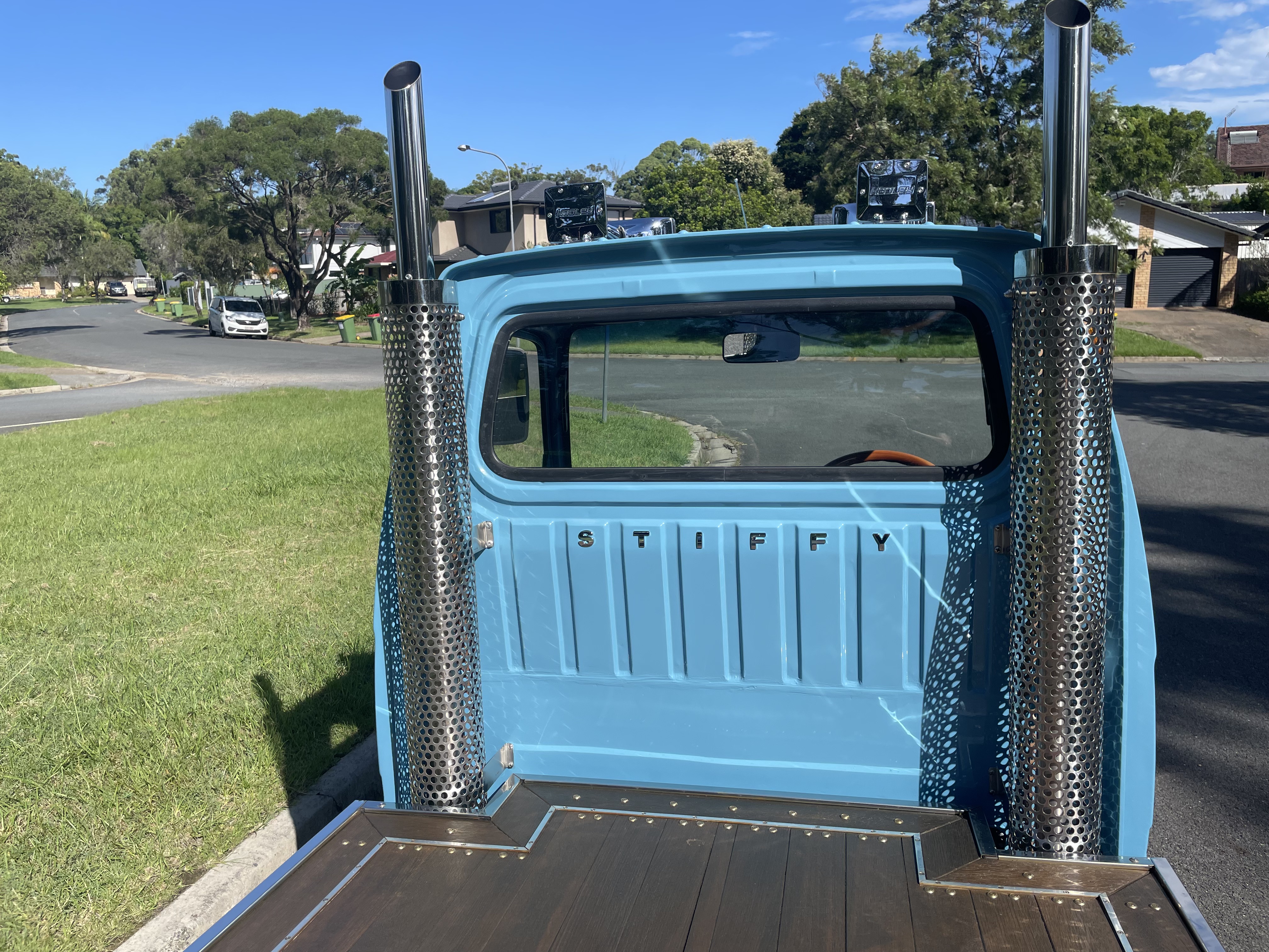 1986 ICV CUSTOM MINI TRAY TRUCK