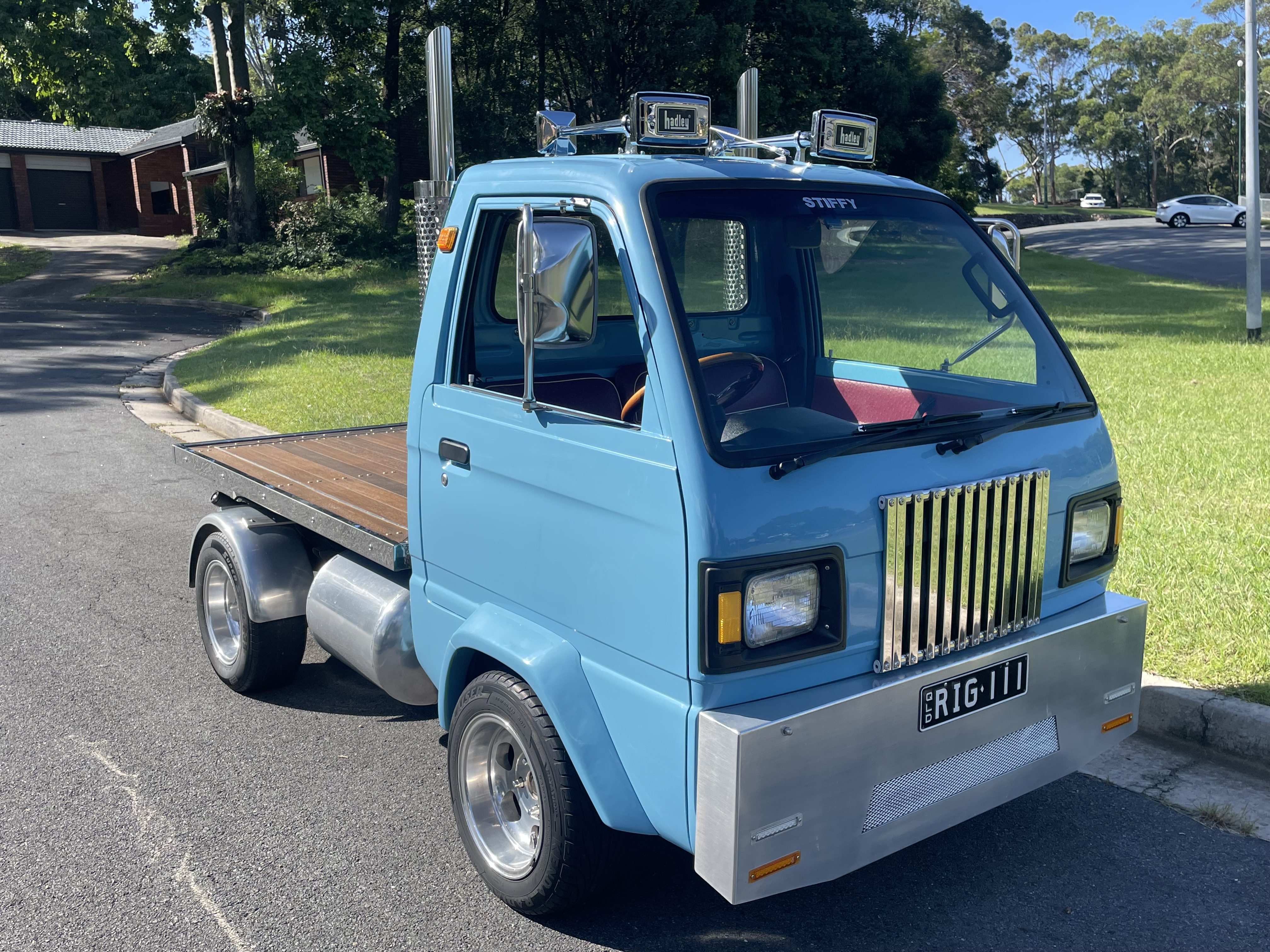 1986 ICV CUSTOM MINI TRAY TRUCK