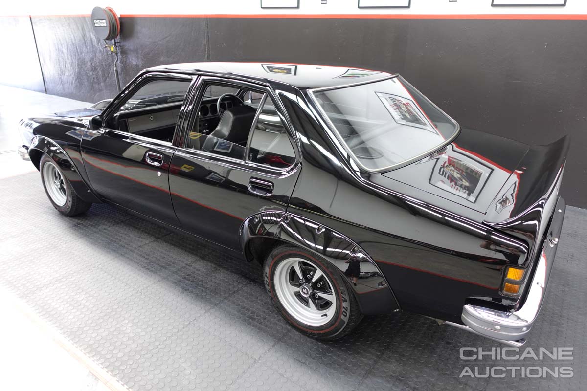 1977 HOLDEN TORANA SL/R 5000 A9X 4 SP MANUAL 4D SEDAN