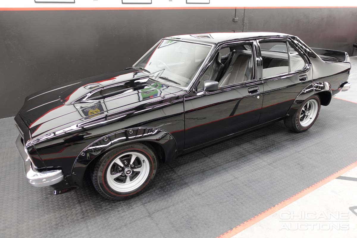 1977 HOLDEN TORANA SL/R 5000 A9X 4 SP MANUAL 4D SEDAN
