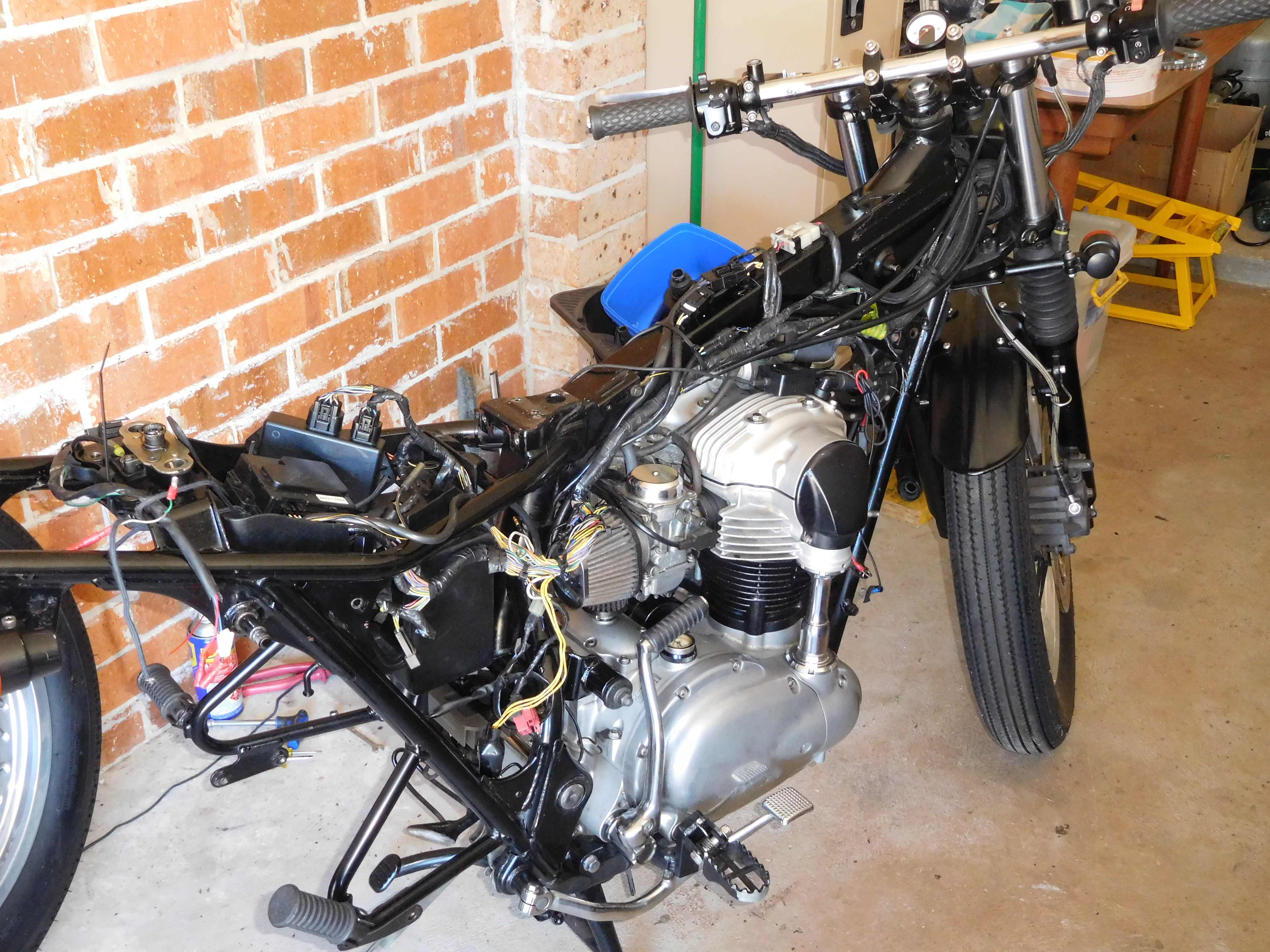 KAWASAKI W650 PARTS