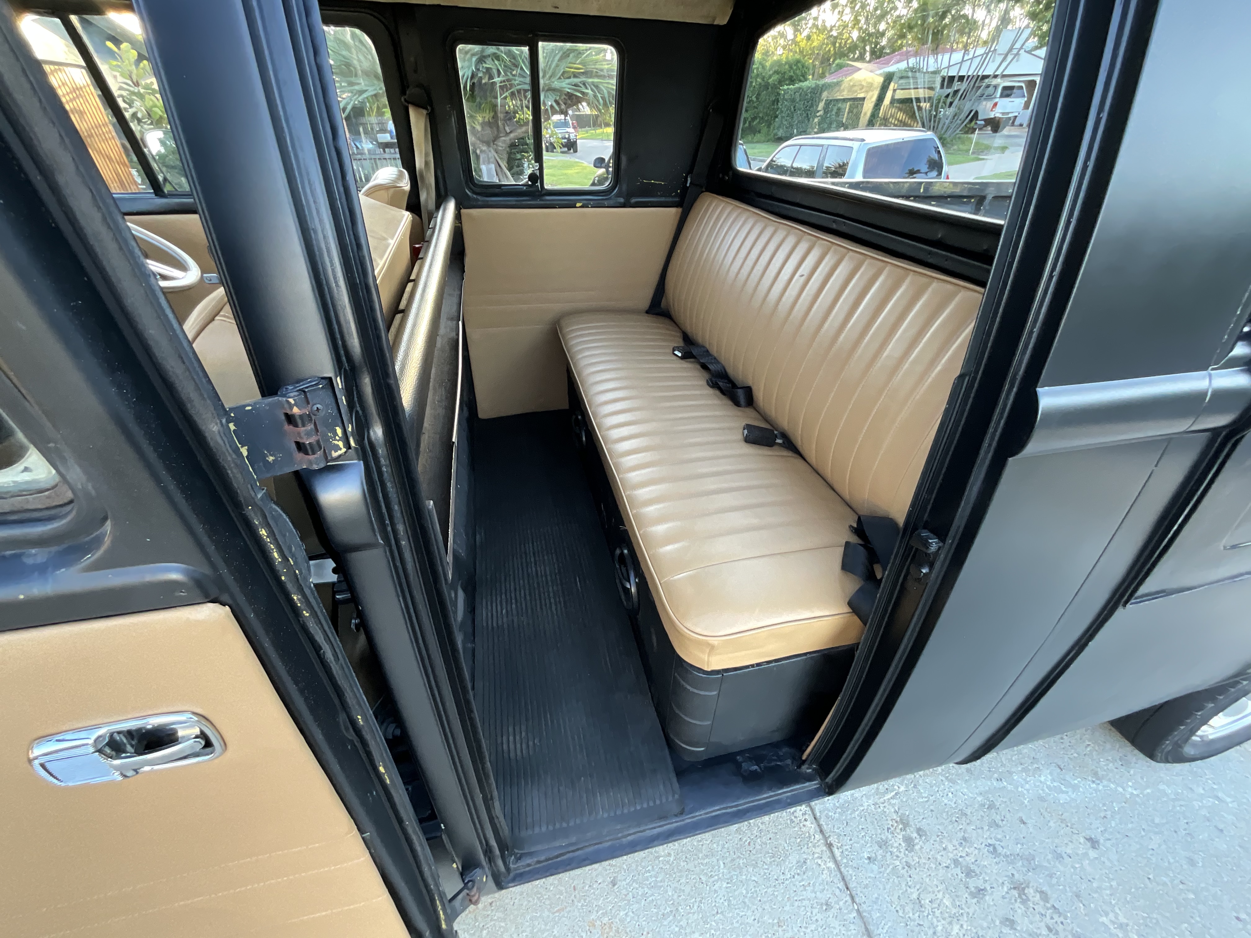1976 VOLKSWAGEN COMBI DUAL CAB UTILITY