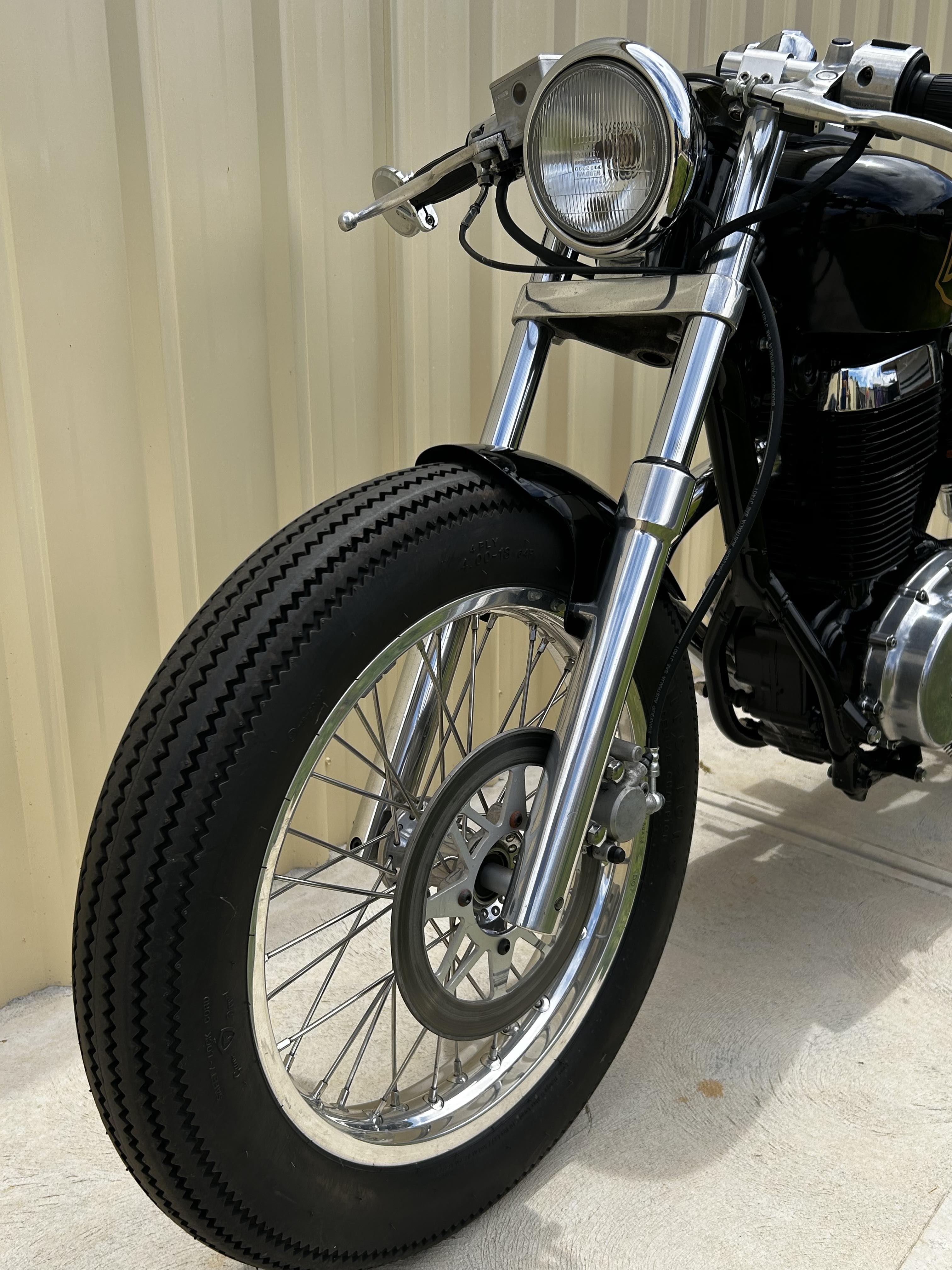 1986 SUZUKI 650CC CAFE 