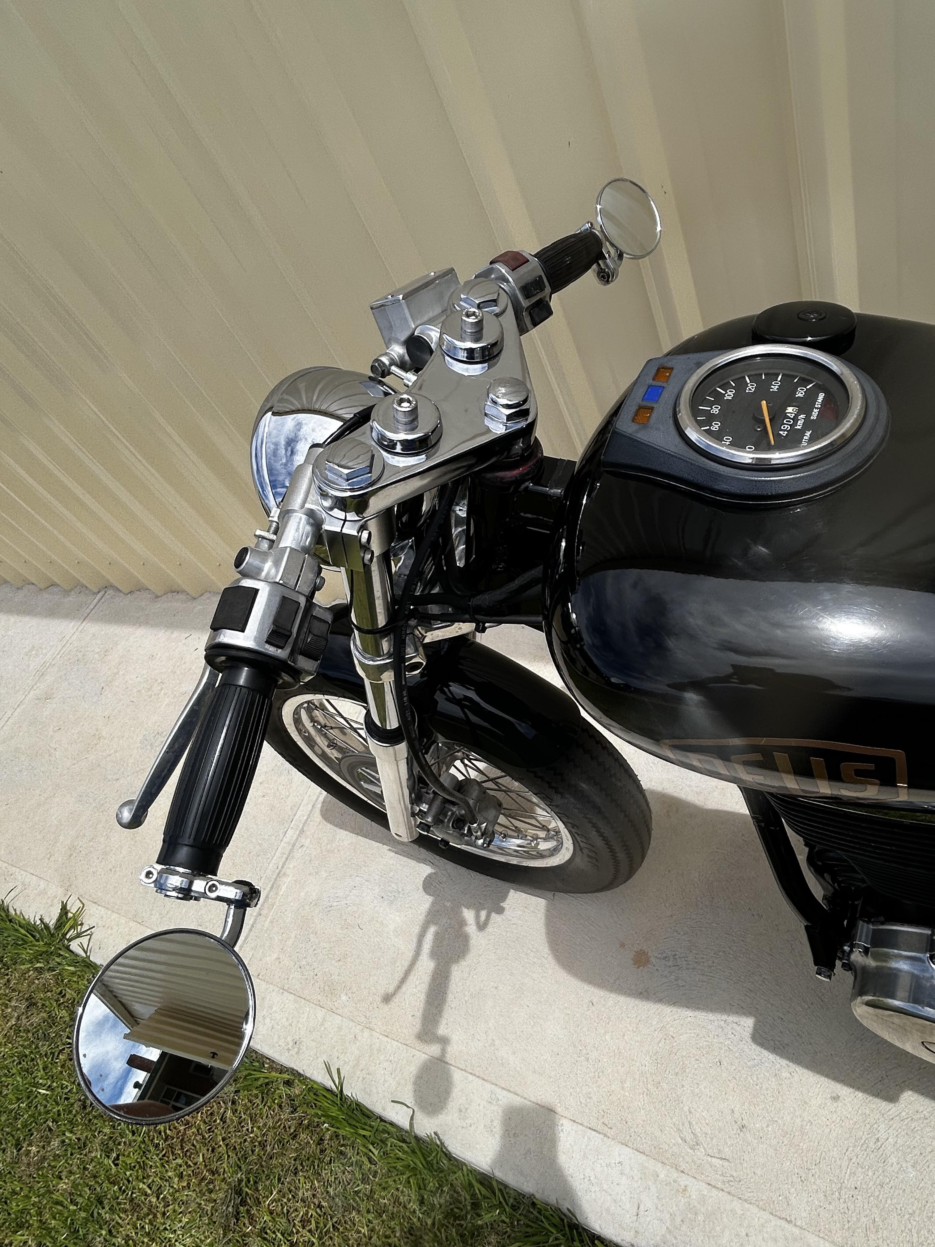 1986 SUZUKI 650CC CAFE 