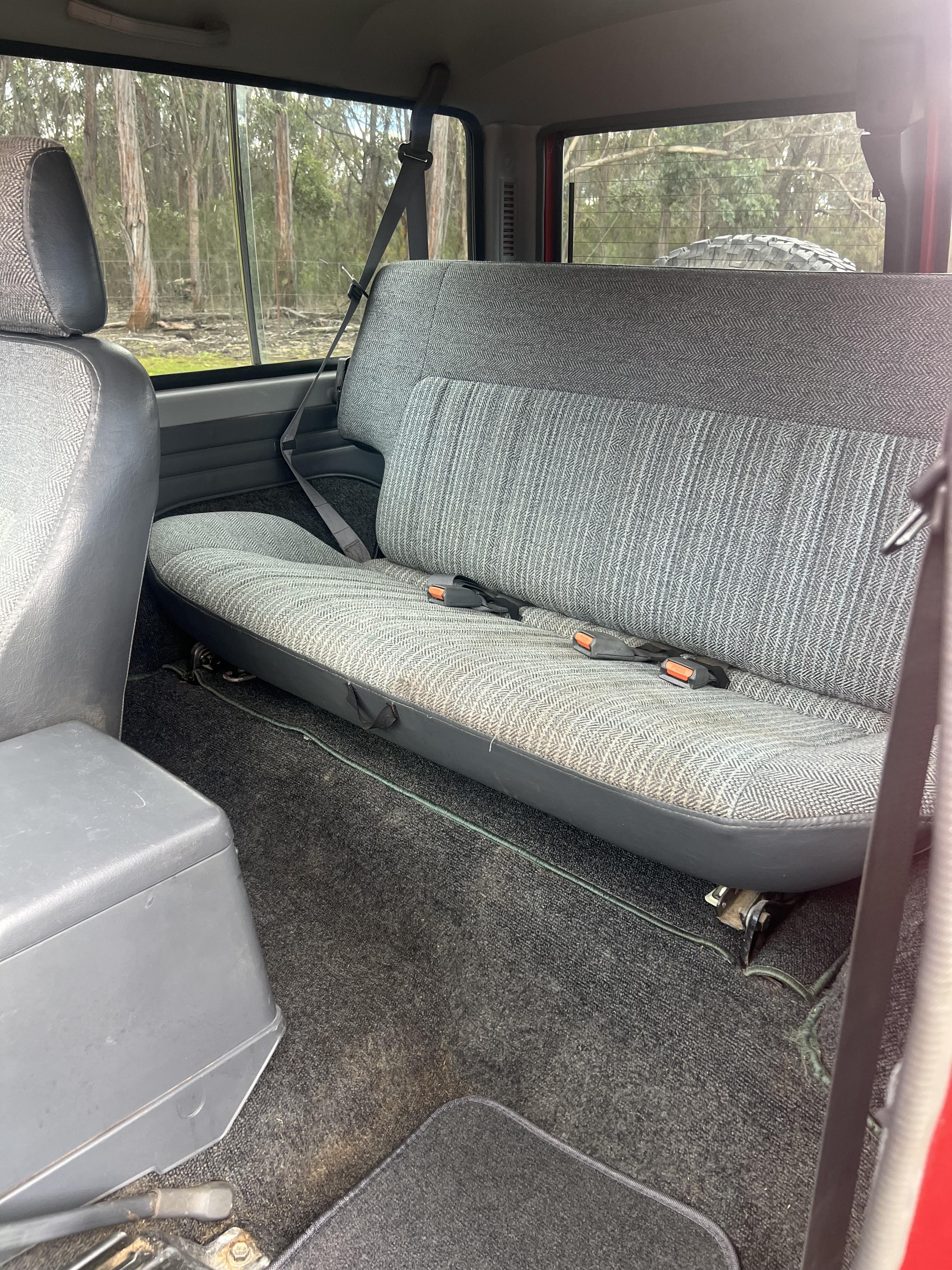 1990 FORD MAVERICK XLT (4x4) 5 SP MANUAL 4x4 2D HARDTOP 