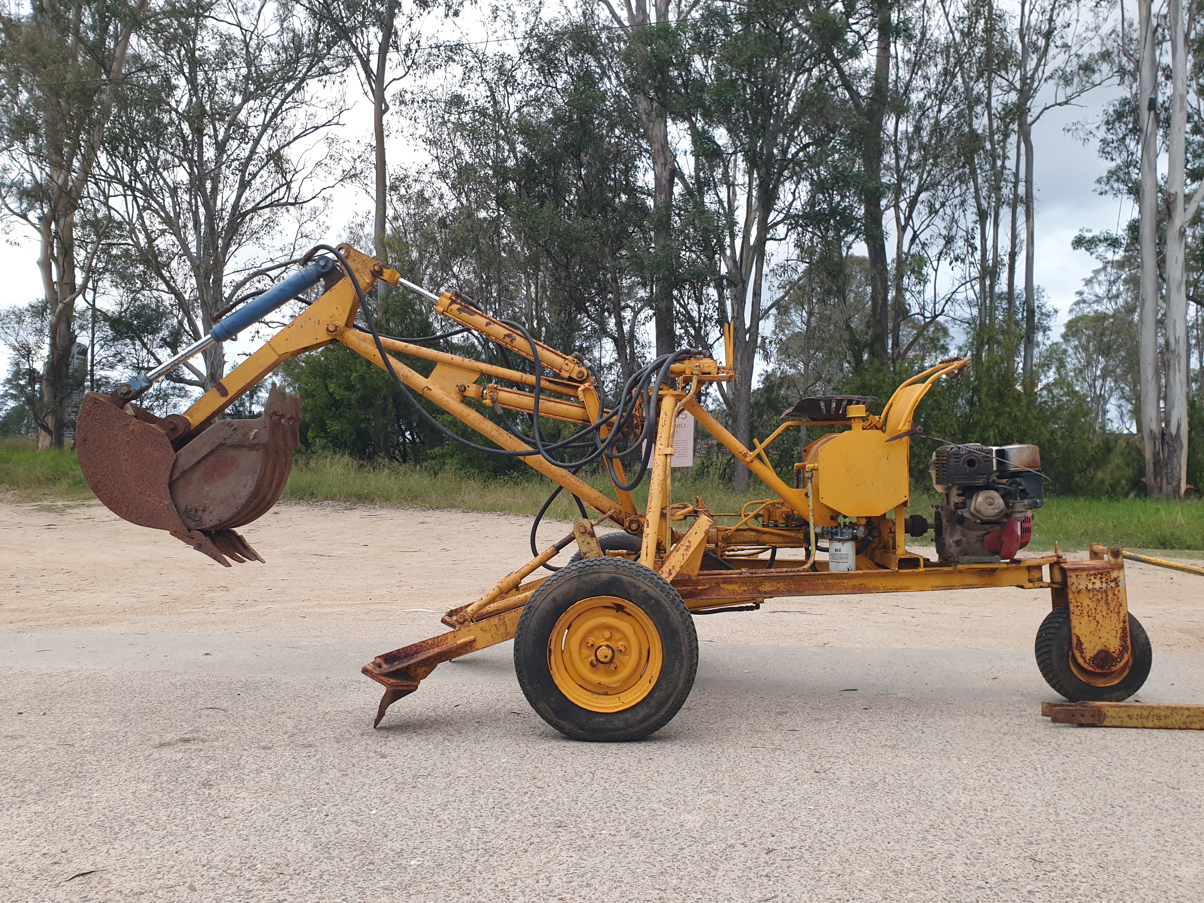 1960S CRANVEL LITTLE DIGGER BACK HOE