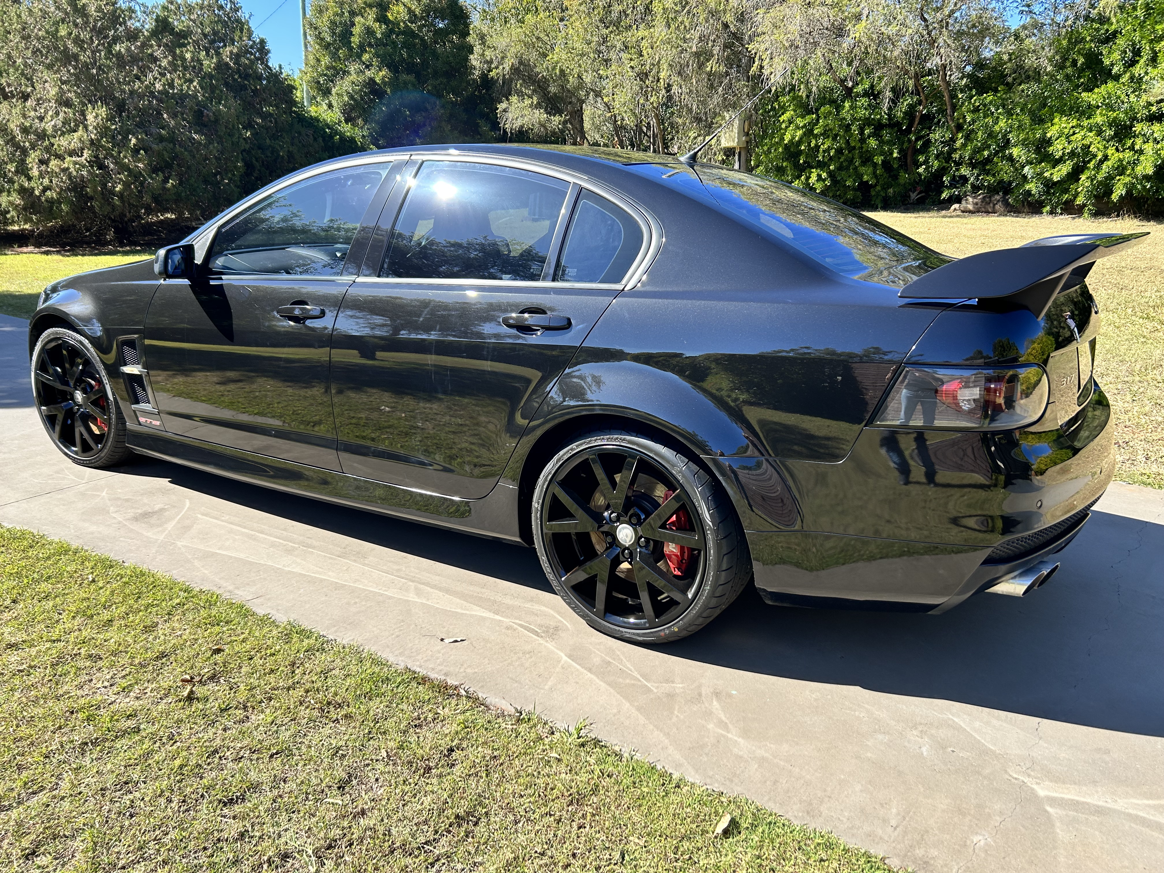 2009 HSV GTS E2 SERIES 6 SP MANUAL 4D SEDAN