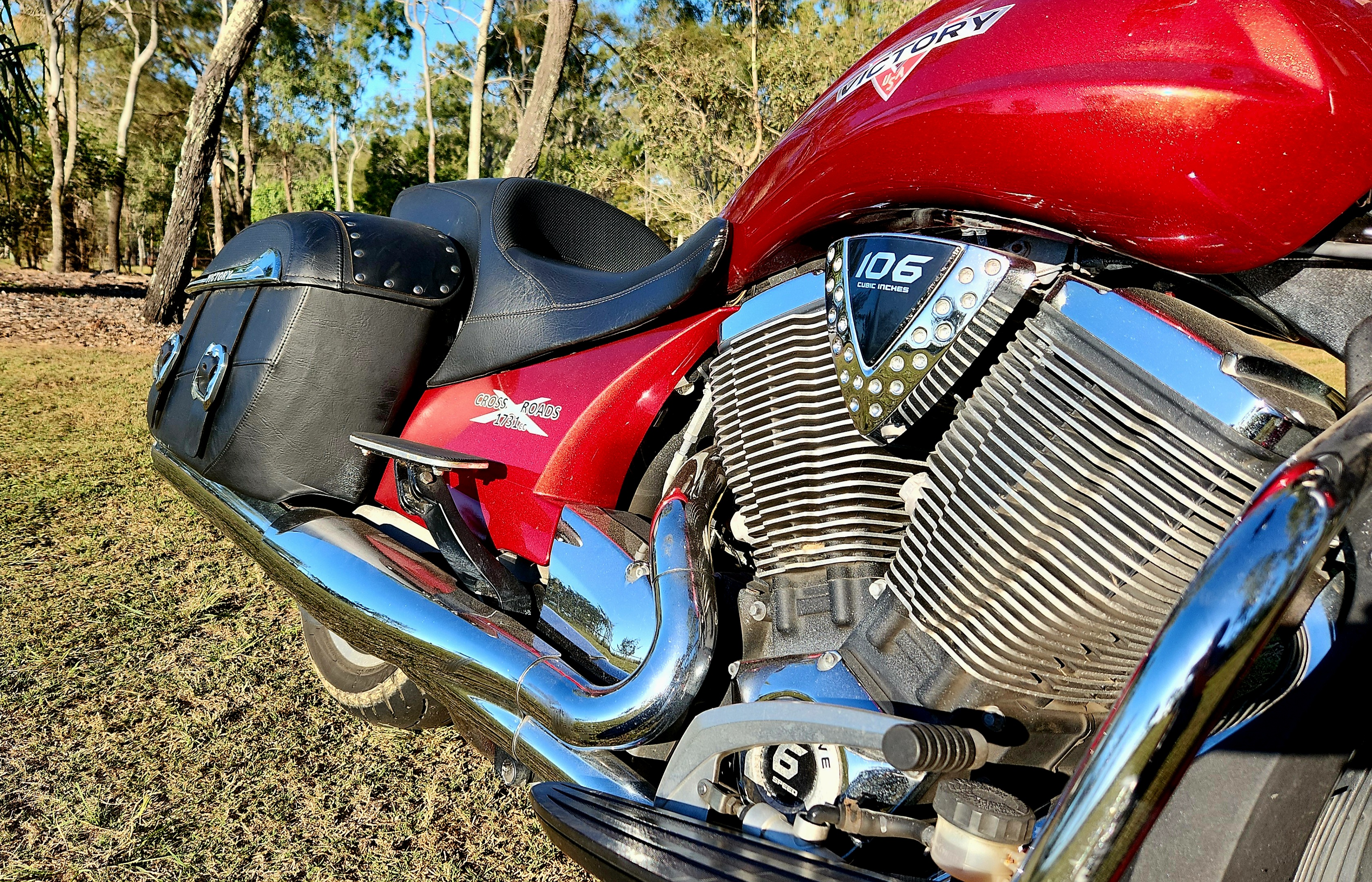 2012 VICTORY CROSS ROADS (HARD BAGGER) CRUISER