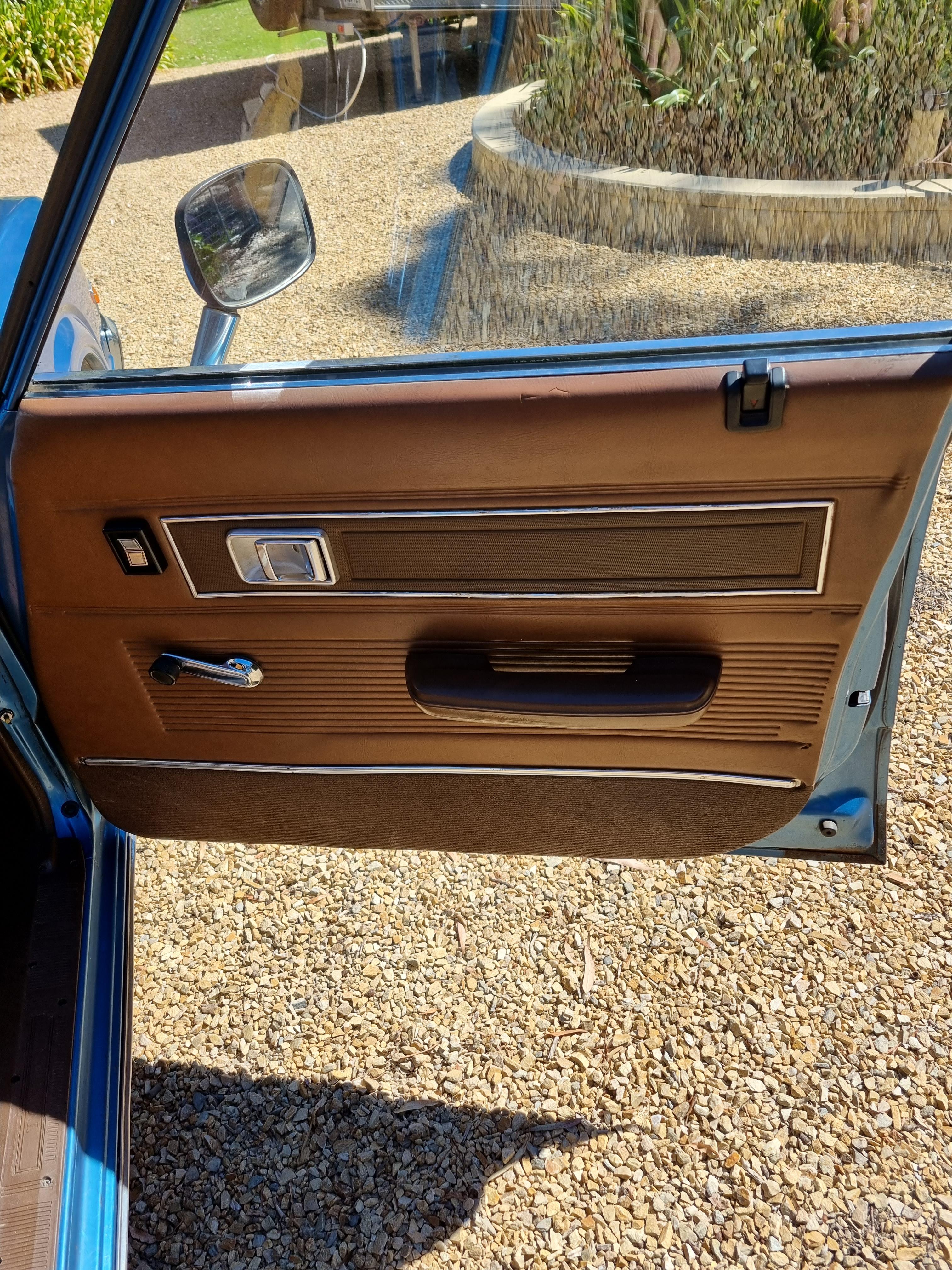 1976 TOYOTA CROWN WAGON