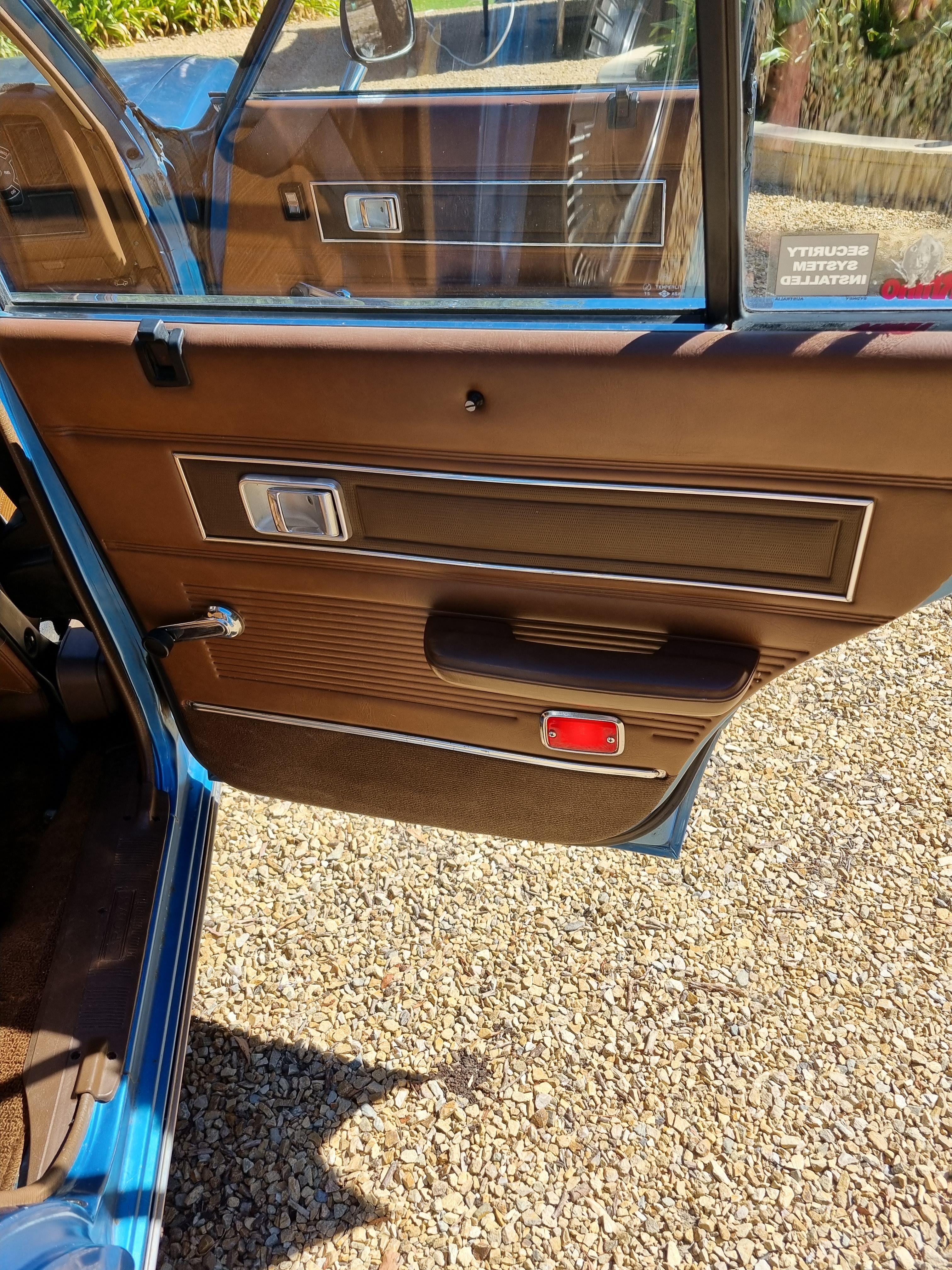1976 TOYOTA CROWN WAGON