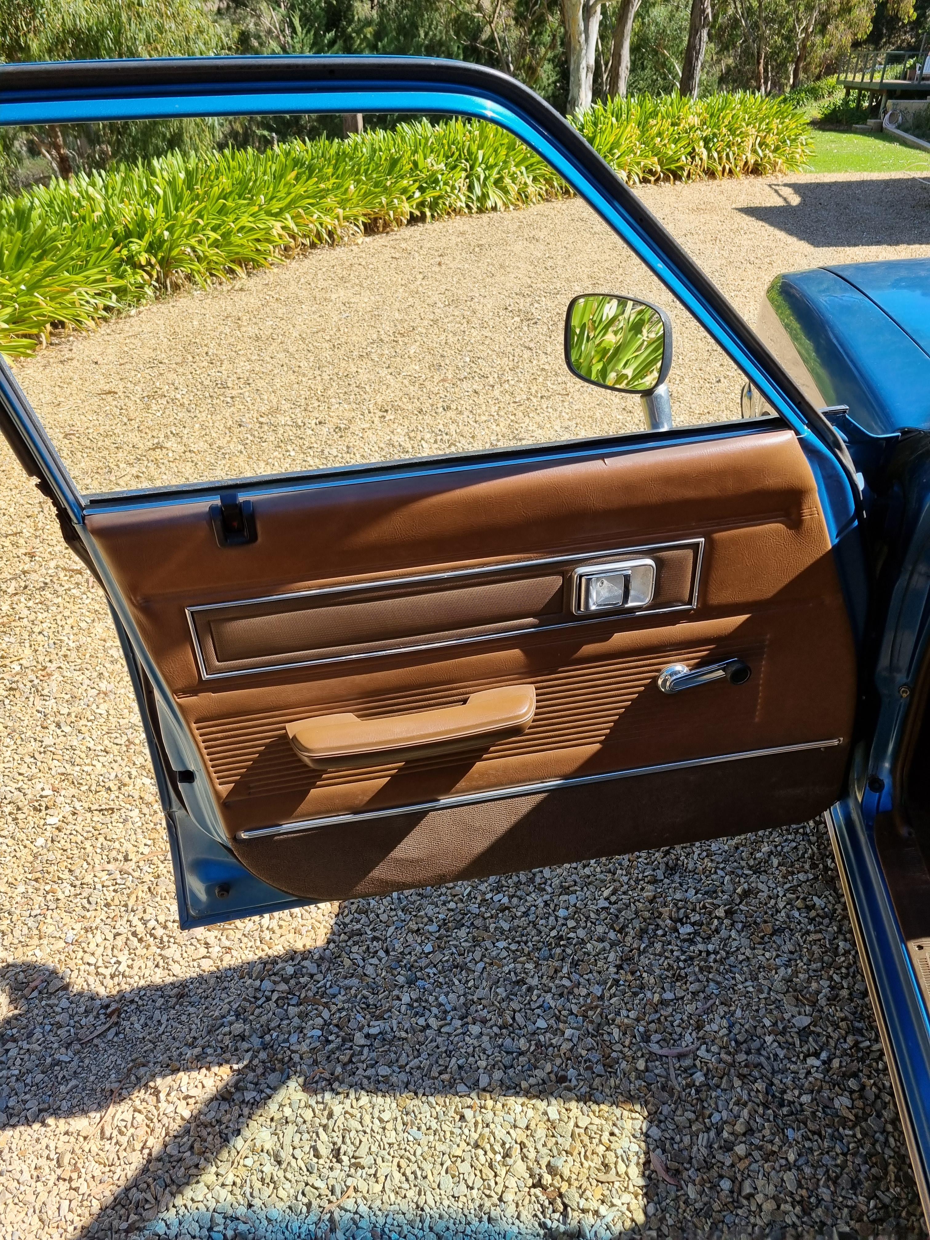 1976 TOYOTA CROWN WAGON