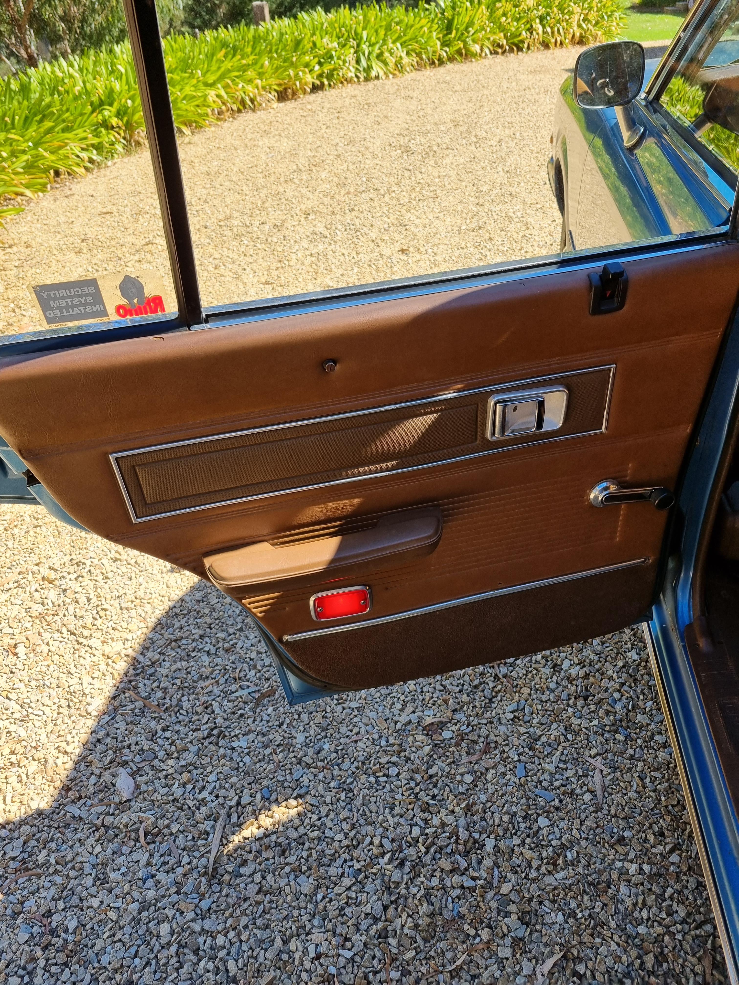 1976 TOYOTA CROWN WAGON