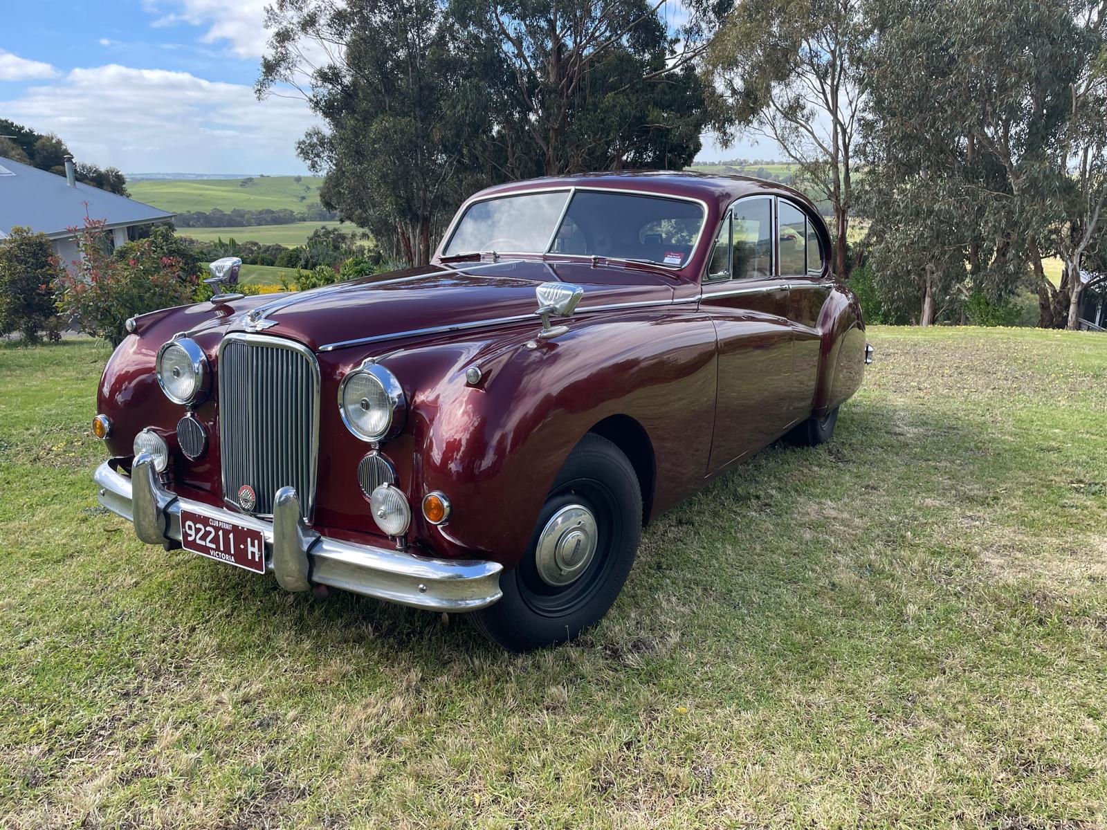 1954 JAGUAR MK VII SEDAN