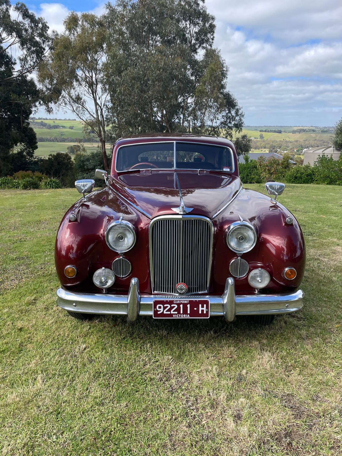 1954 JAGUAR MK VII SEDAN