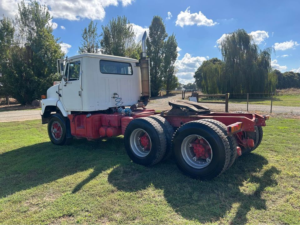 1981 INTERNATIONAL SLINE NTC 230 PRIME MOVER