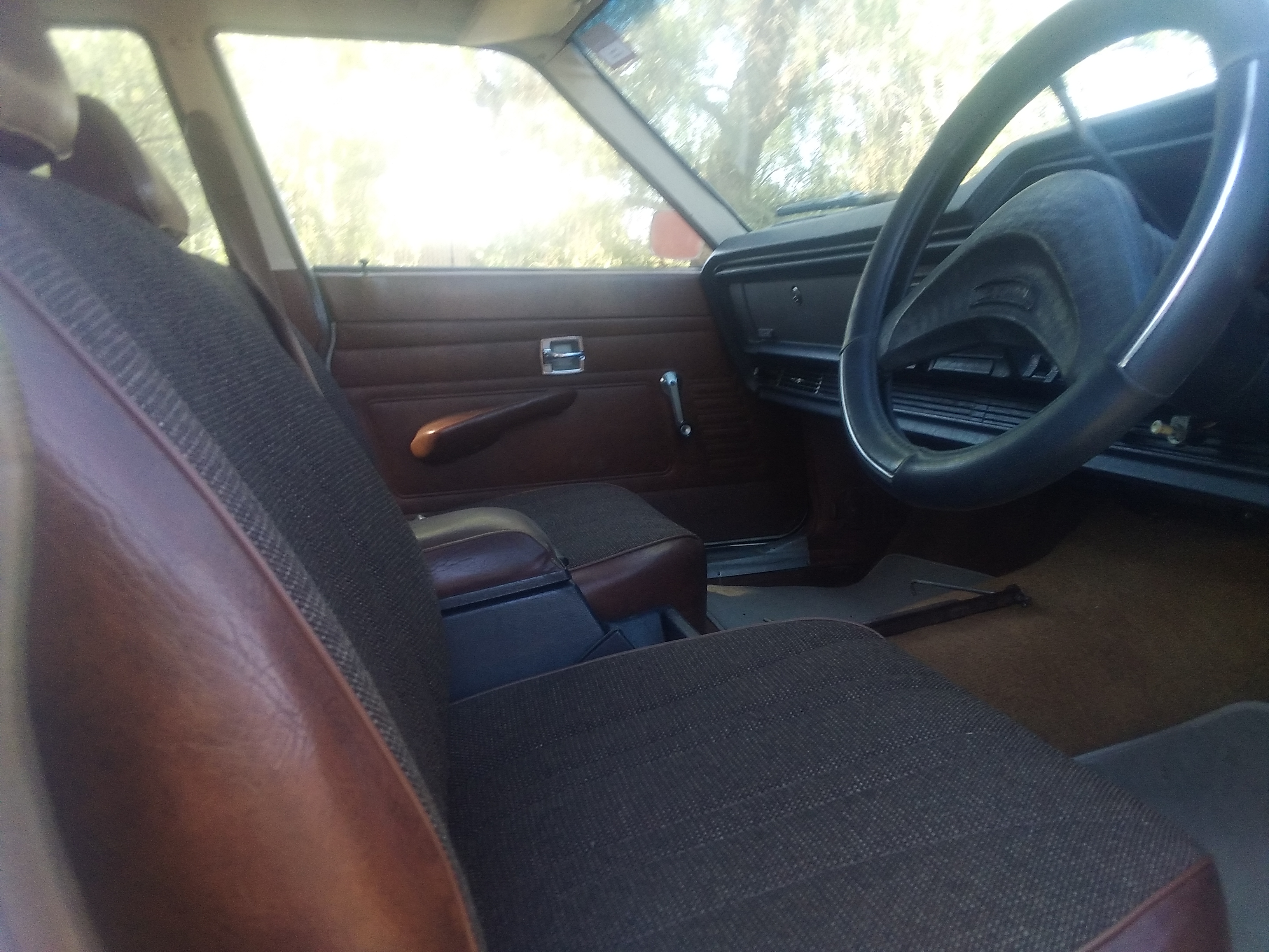 1973 LEYLAND P76 SEDAN
