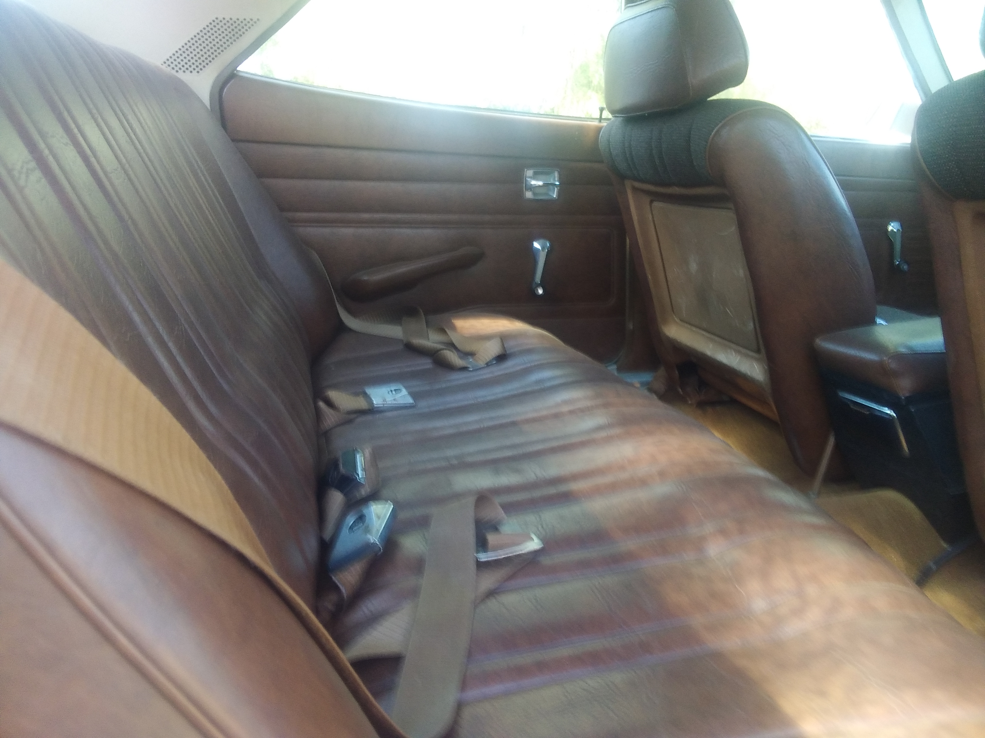1973 LEYLAND P76 SEDAN