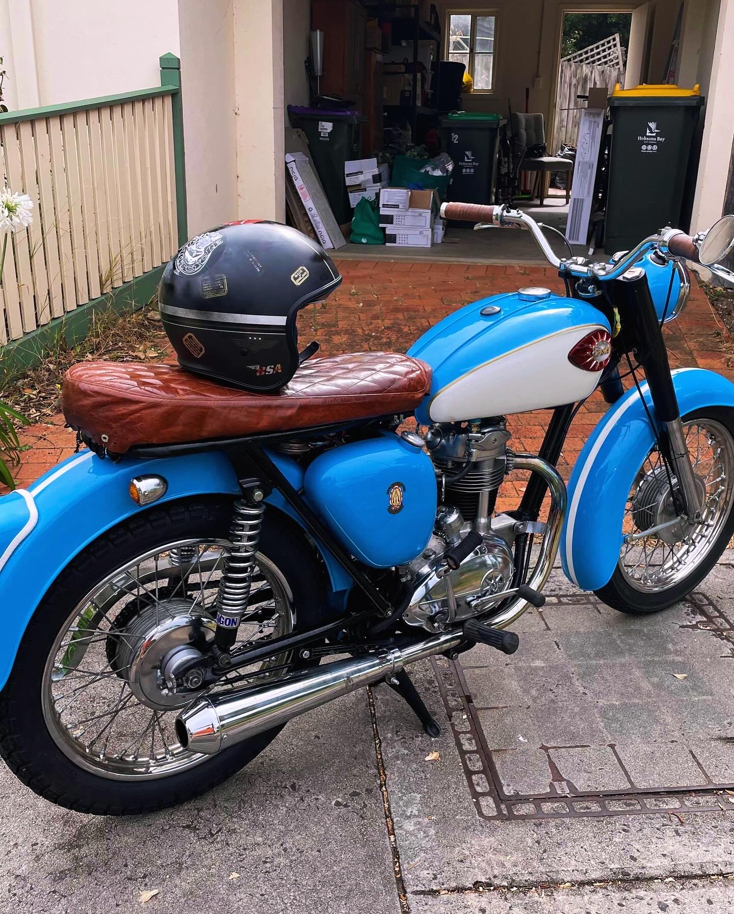 1962 BSA C15 STAR ROAD