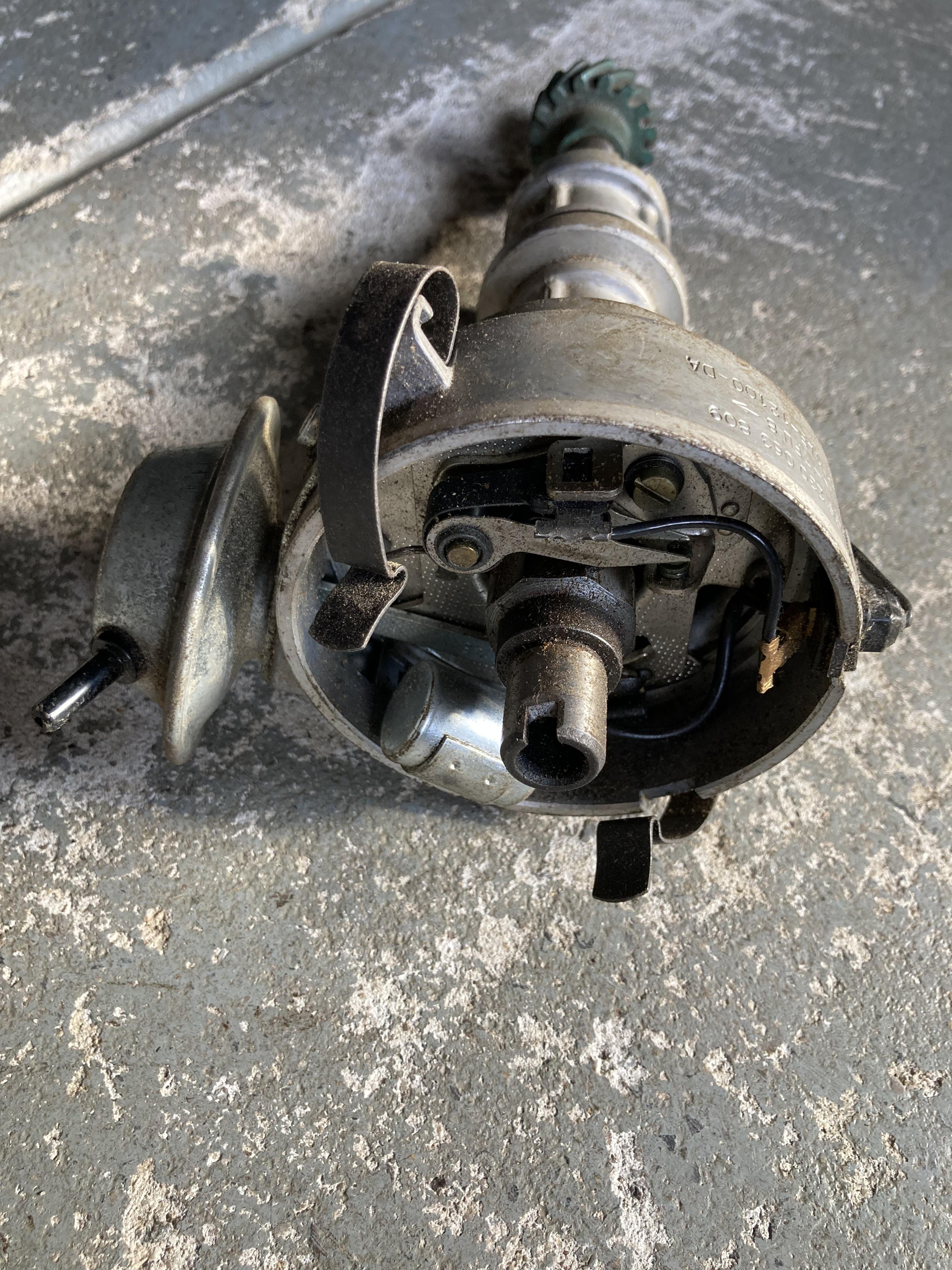 FORD CLEVELAND 1970-8 DISTRIBUTOR