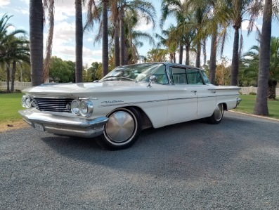 1960 PONTIAC VENTURA VISTA 4 SPD AUTOMATIC SEDAN