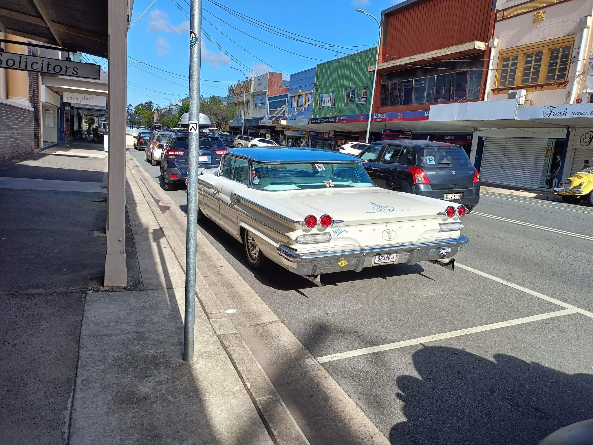 1960 PONTIAC VENTURA VISTA 4 SPD AUTOMATIC SEDAN