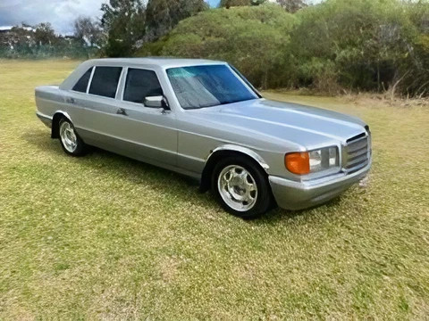 1988 MERCEDES-BENZ 300 W126 SEL SEDAN