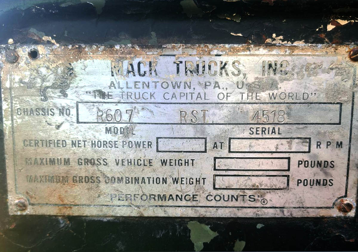 1970S MACK R MODEL TANDUM TIPPER
