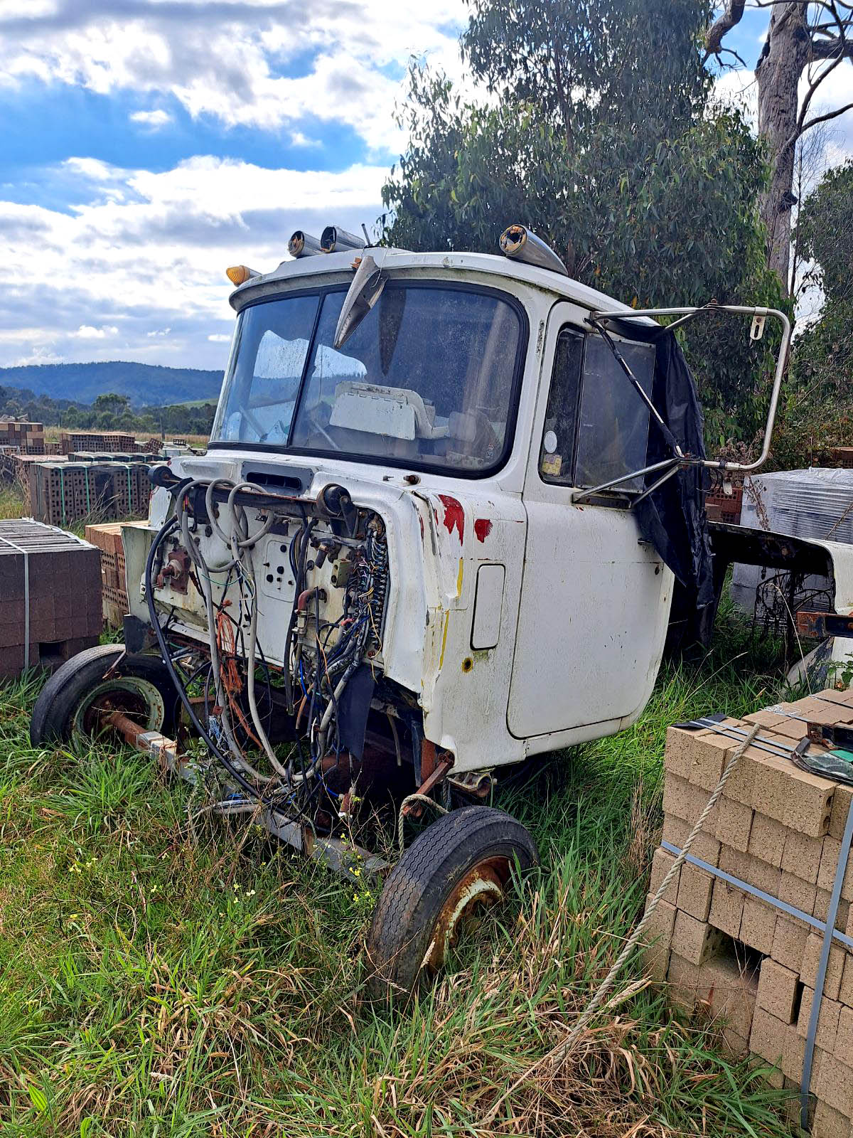 1970S MACK R MODEL TANDUM TIPPER