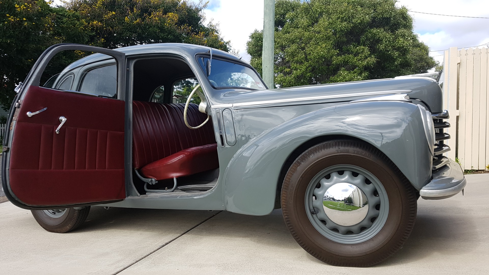 1951 SKODA 1102 SEDAN