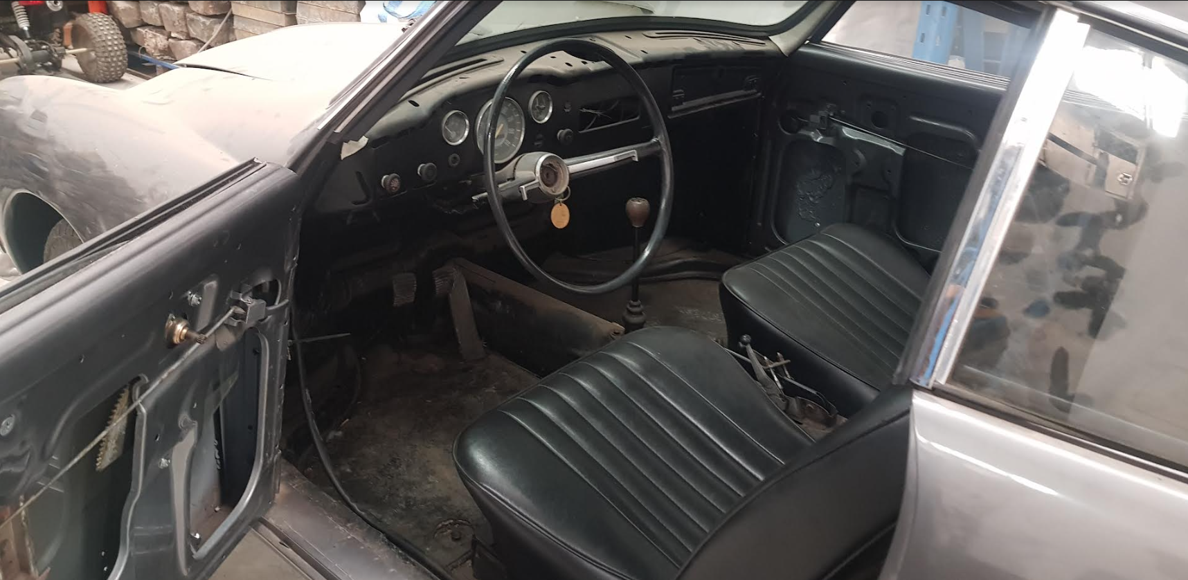 1974 VOLKSWAGEN KARMANN GHIA COUPE