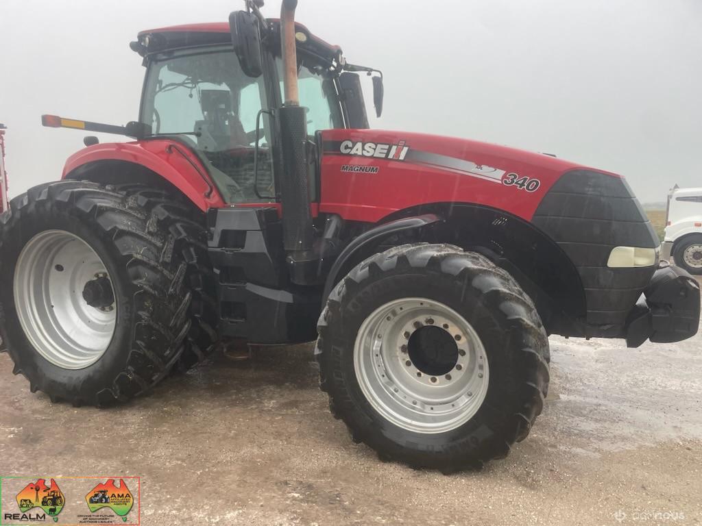 2016 Case Magnum 340 Tractor