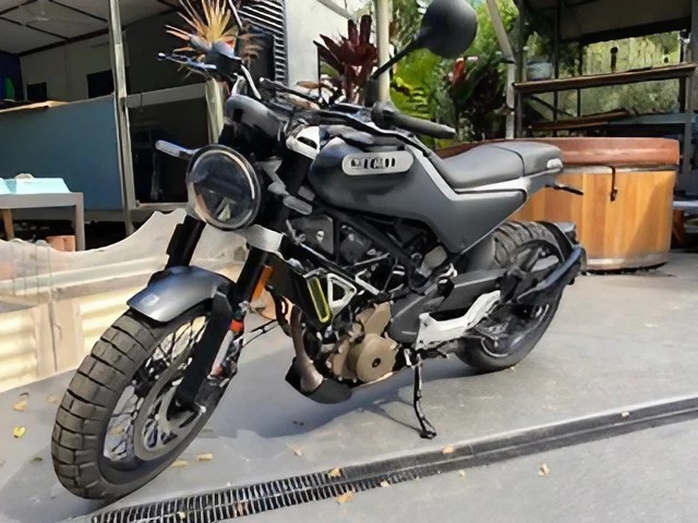 2021 HUSQVARNA SVARTPILEN 401 ROAD
