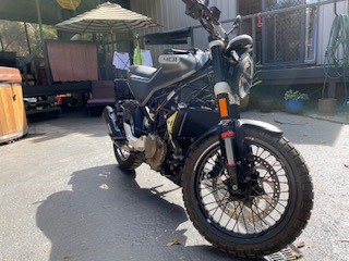2021 HUSQVARNA SVARTPILEN 401 ROAD