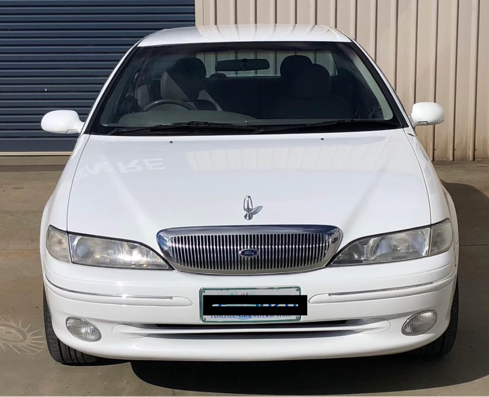 1998 FORD LTD SEDAN