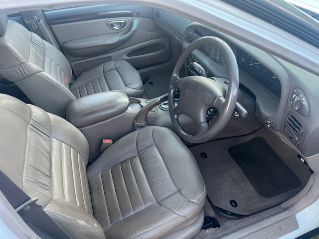1998 FORD LTD SEDAN