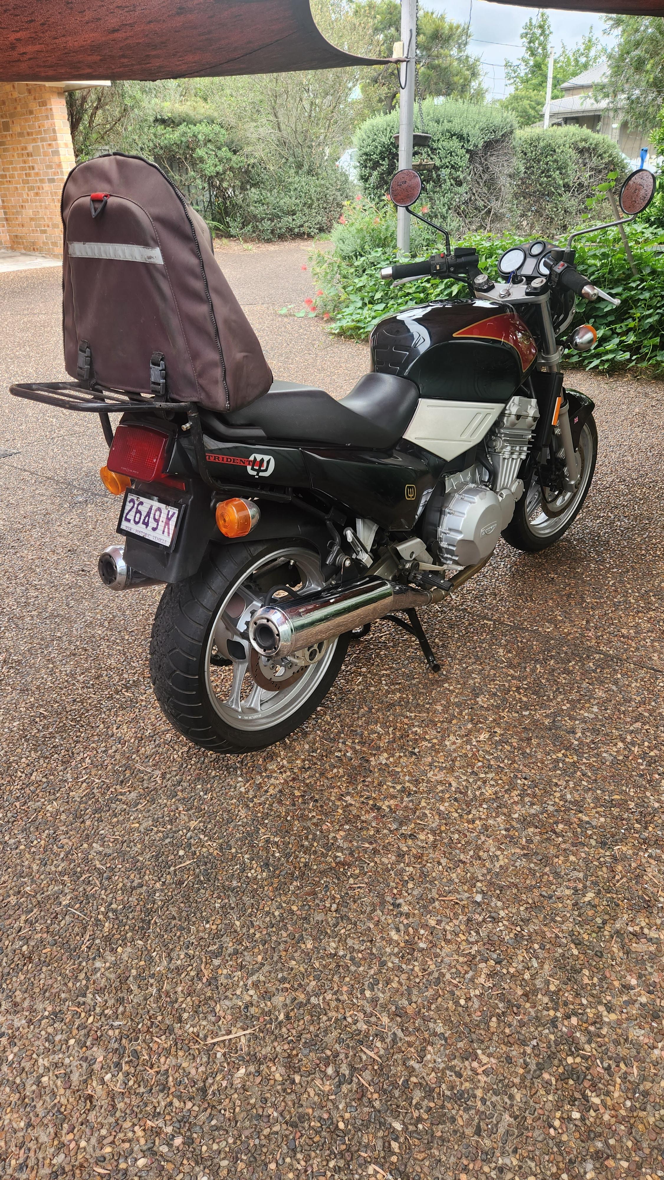 1992 TRIUMPH TRIDENT 750CC ROAD